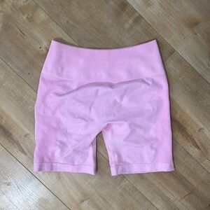 Aurola scrunch bum shorts
